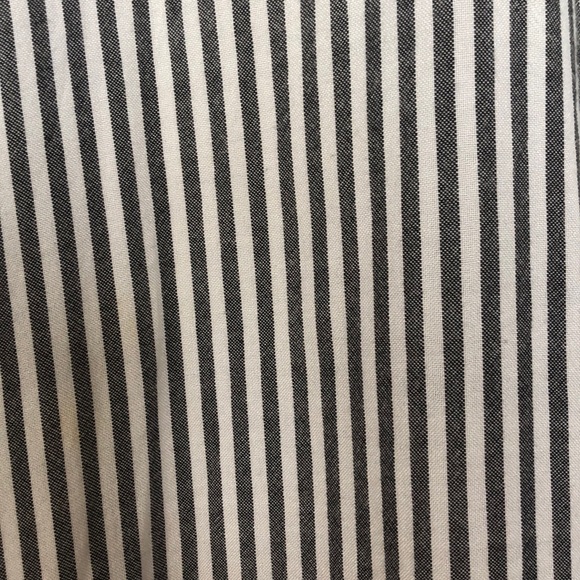 Button down - Picture 2 of 4